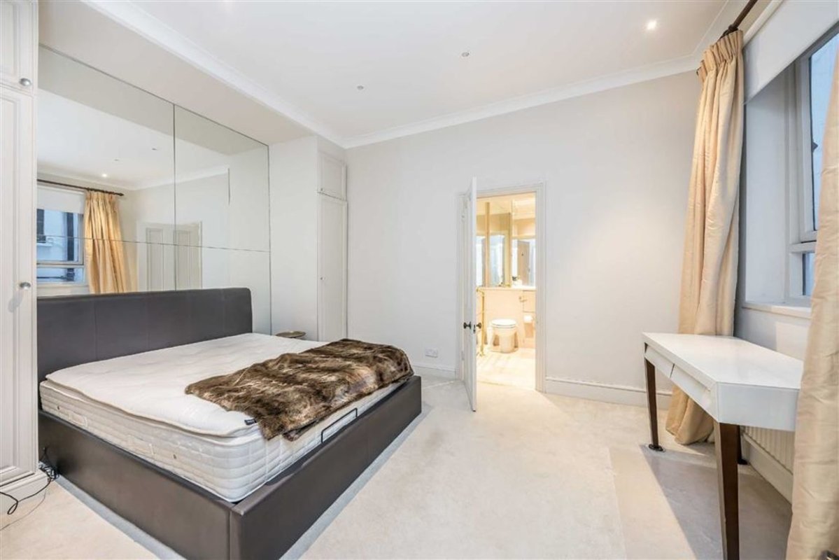 Flat to rent in Ennismore Gardens, London, SW7 (Ref 221282) Dexters