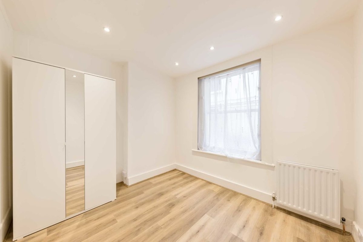 Flat to rent in Finchley Road, London, NW3 (Ref 224396) Dexters