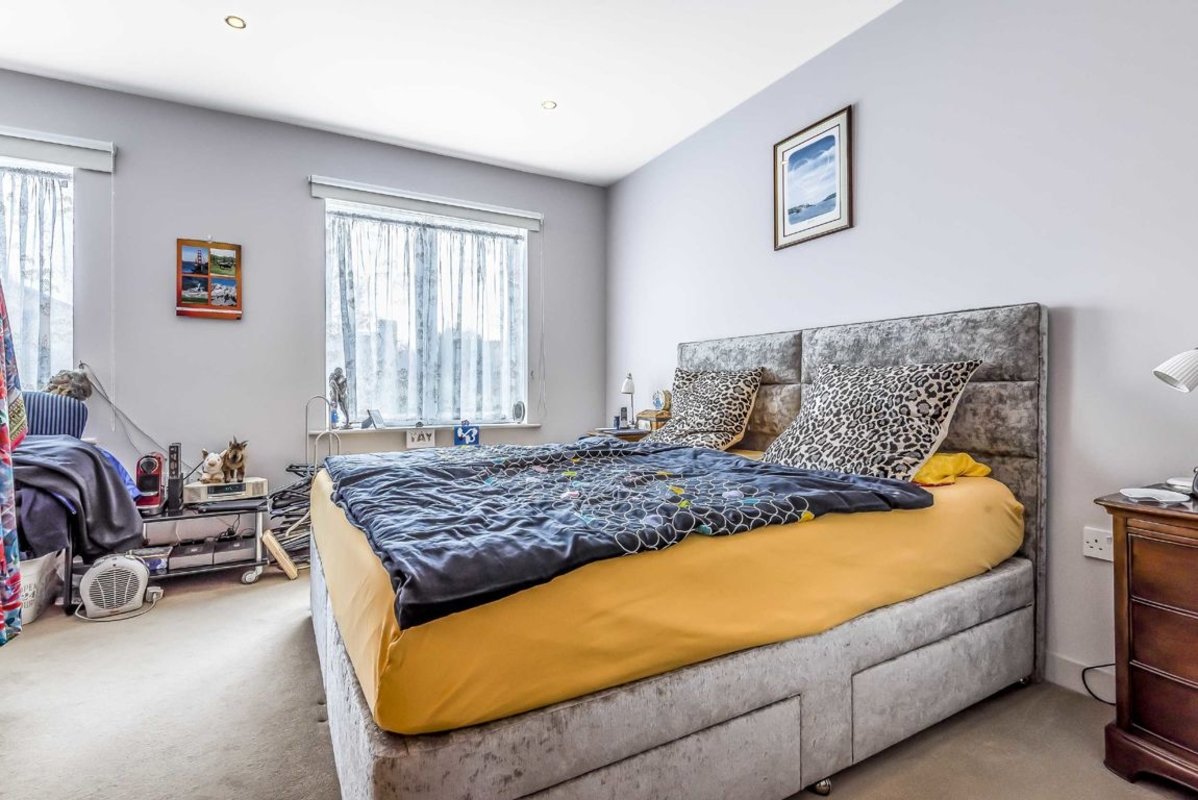 House to rent in Hutton Mews, London, SW15 (Ref 156862) Dexters