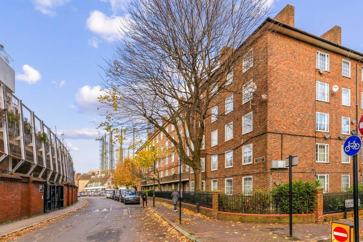 Flat to rent in Kennington Oval, London, SE11 (Ref 215323) Dexters
