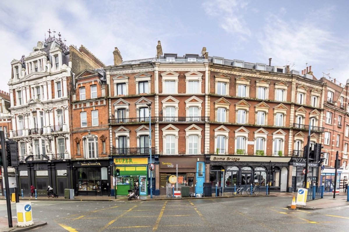 Flat to rent in Putney High Street, London, SW15 | Dexters