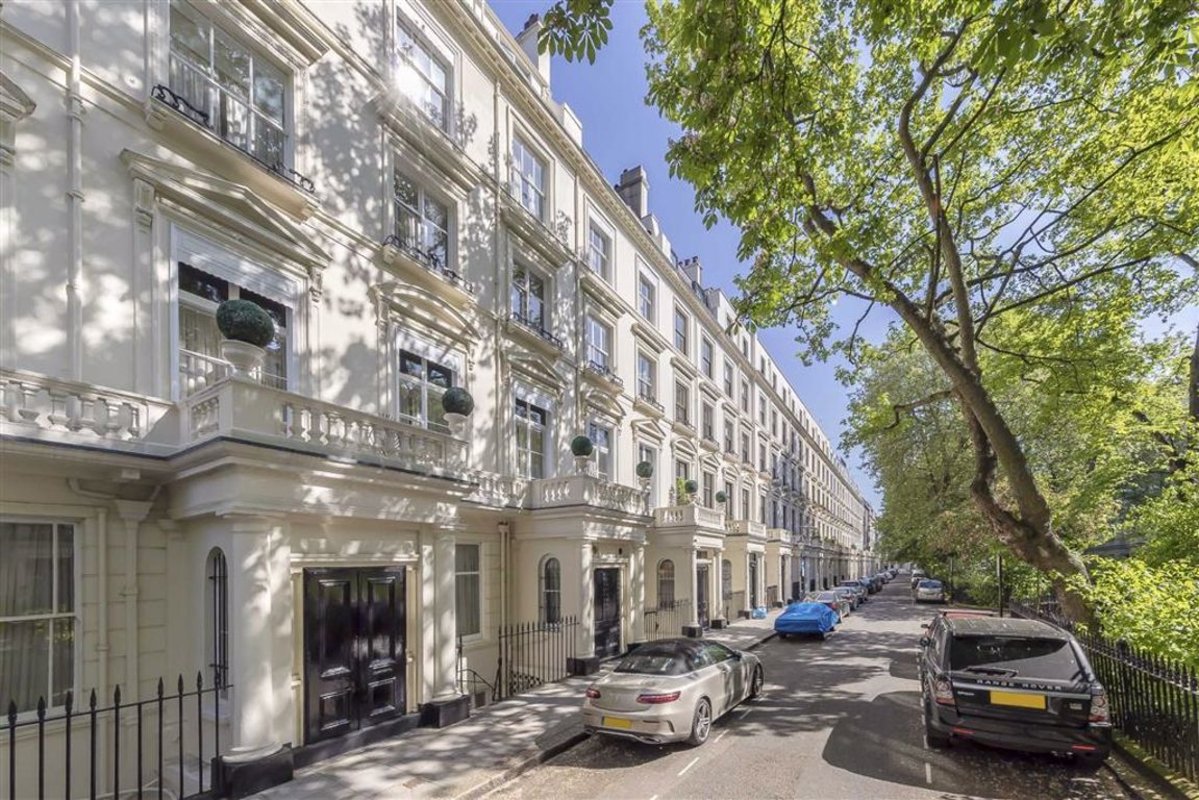 Flat to rent in Queens Gardens, London, W2 | Dexters