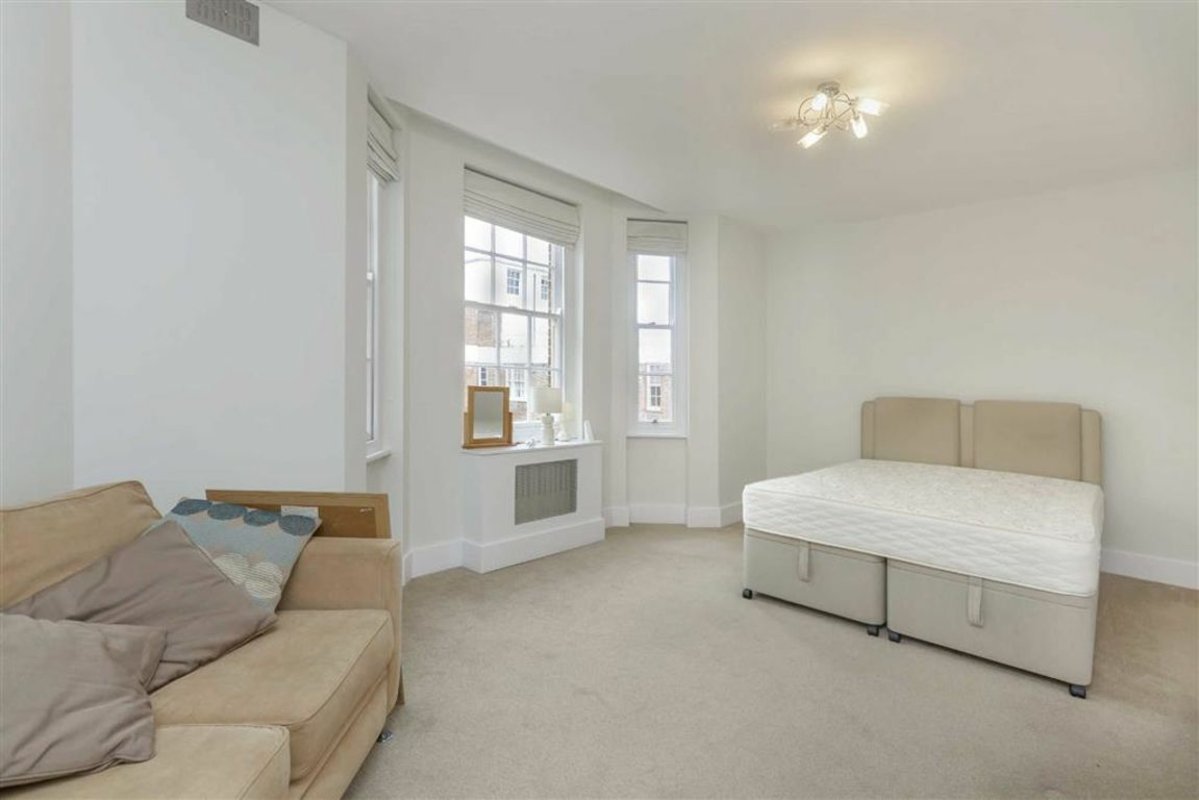 Flat to rent in Queensway, London, W2 (Ref 197194) Dexters
