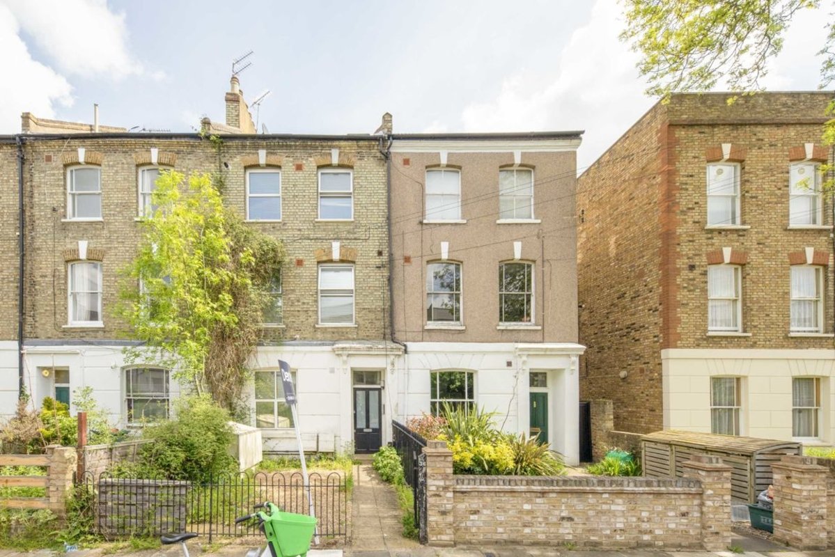 Flat to rent in Regina Road, London, N4 (Ref 202088) Dexters