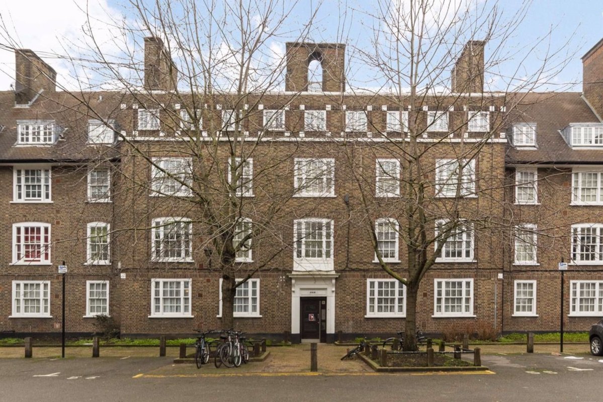 Flat To Rent In Riverside Gardens London W6 Dexters