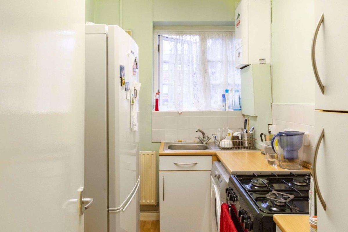 Flat To Rent In Riverside Gardens London W6 Dexters