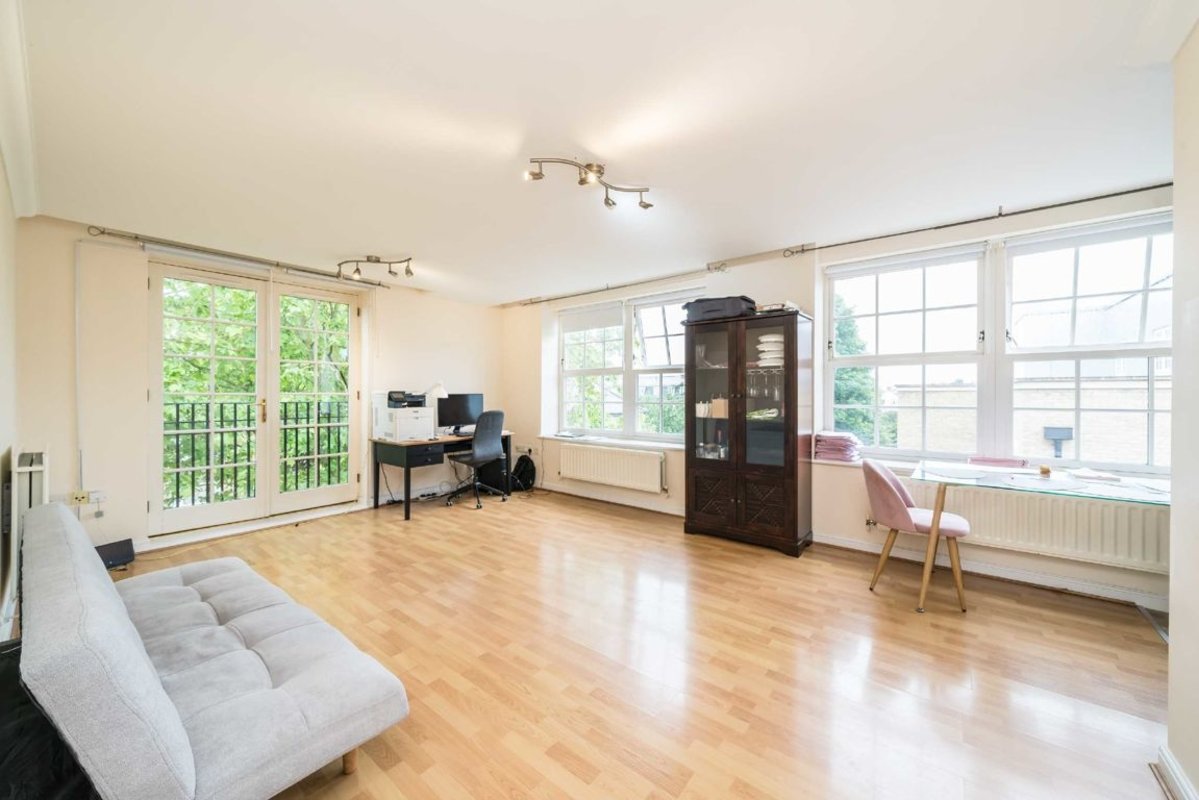 Flat to rent in Twickenham Road, Isleworth, TW7 (Ref 223889) Dexters